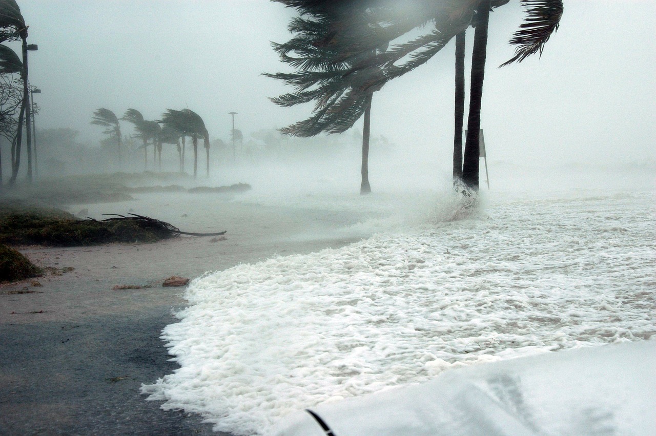 Furacão castiga a Flórida: a temporada 2021 desses fenômenos climáticos pode começar antes. Crédito: Needpix