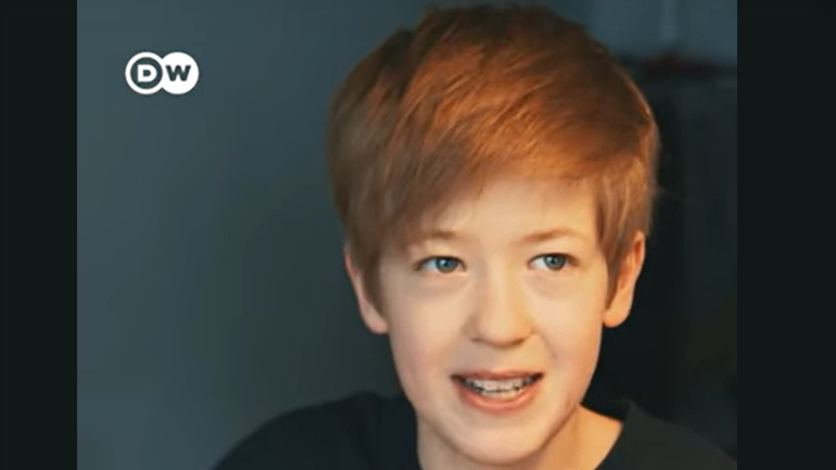 Linus Hardung, estudante alemão de 13 anos que, devido a uma doença cardiopulmonar conta com um robô para _ir_ à escola