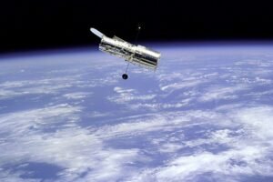 Telescópio Hubble faz 35 anos: veja as imagens mais incríveis ...