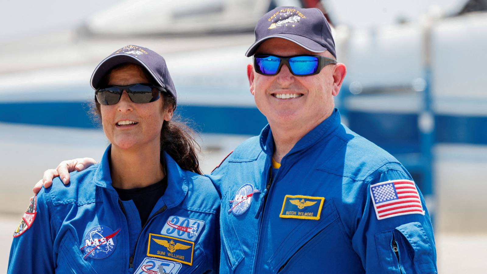 Astronautas da Nasa Butch Wilmore e Suni Williams antes de lançamento da nave Starliner, da Boeing, na Flórida, EUA 25/4/2024 REUTERS/Joe Skipper/Arquivo