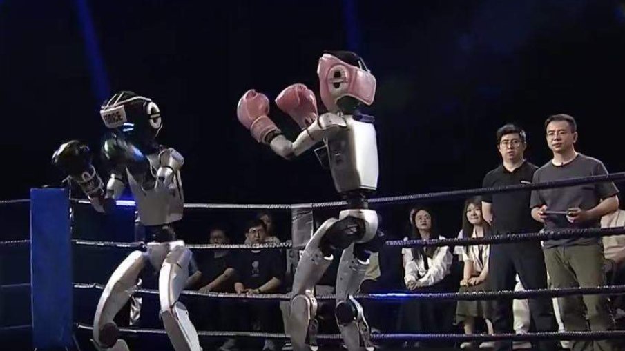 Campeonato chinês de kickboxing entre robôs