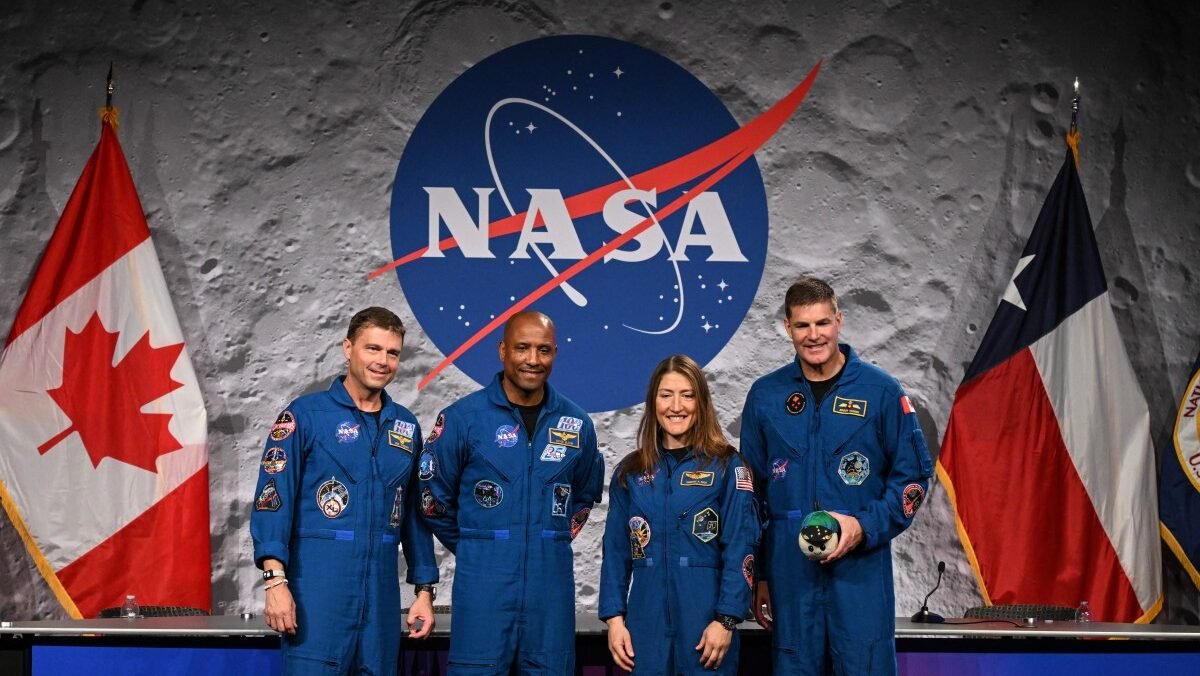 Os astronautas da missão Artemis II da NASA, o comandante Reid Wiseman, Victor Glover, Christina Koch e Jeremy Hansen, da Agência Espacial Canadense (Crédito: RONALDO SCHEMIDT / AFP)
